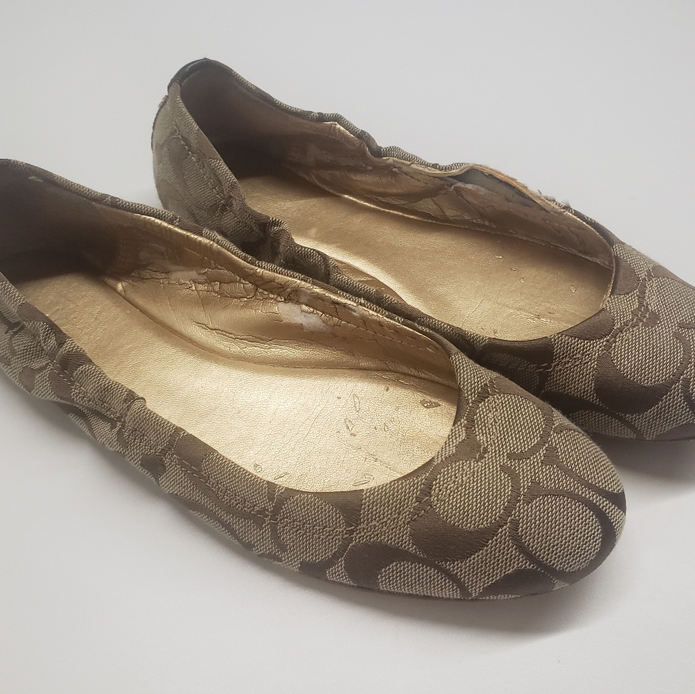 Coach flats